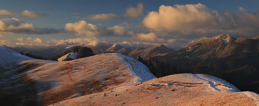 Фотографія Тиша хребтів на межі світла... / Taras Tsybukh / photographers.ua