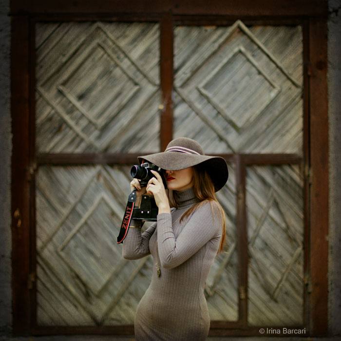 Фотографія девочка с фотоаппаратом / Баркарь Ирина / photographers.ua
