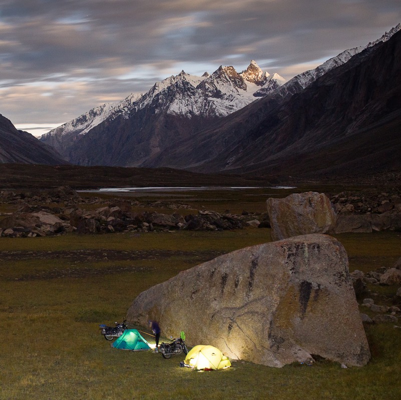 Фотографія Ночевка в долине реки Суру. Тибет / Дмитрий Ч / photographers.ua