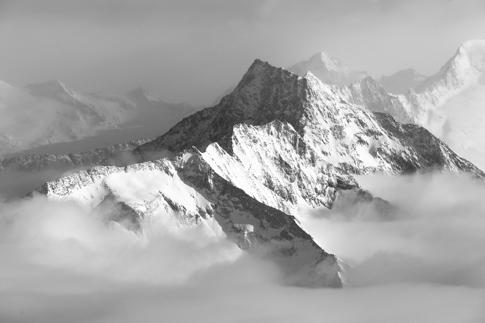 Фотографія Гора это небо, покрытое камнем и снегом / Дмитрий Ч / photographers.ua
