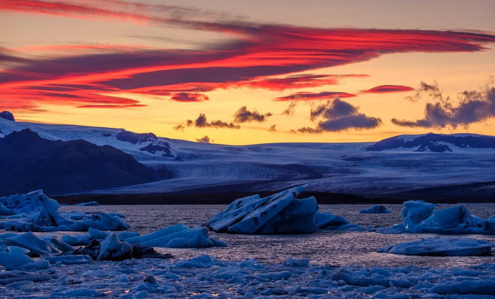 Фотографія В Ісландії зимно на озері / Дмитрий Ч / photographers.ua