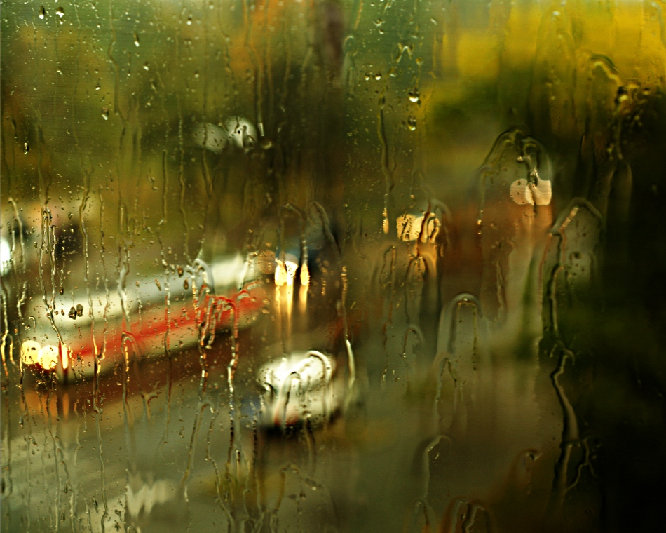 Фотографія про дождь, трамвай и темный угол / babuka / photographers.ua