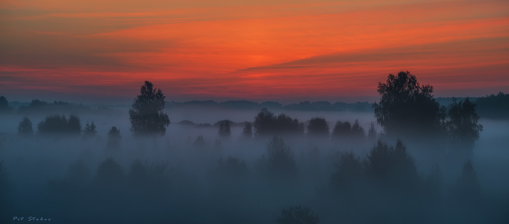 Фотографія Светало… Выплывал туман... / Петро Стахов / photographers.ua