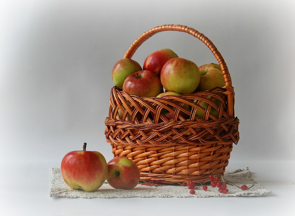 Фотографія С яблоками / Людмила Джур / photographers.ua