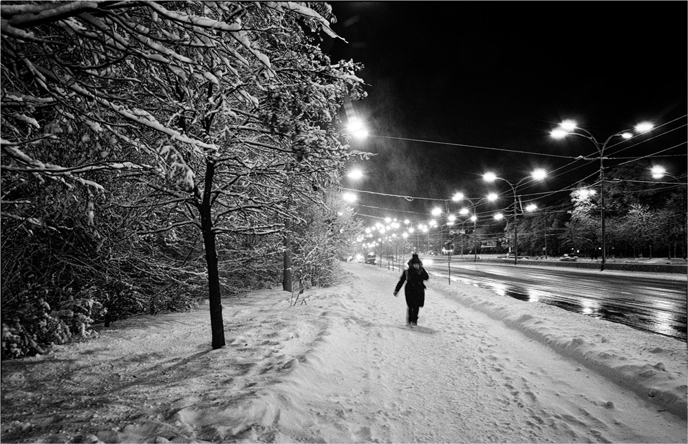 Фотографія Ночь.Зима...ветрА...снегА ...пустынные дороги... / photolapa / photographers.ua
