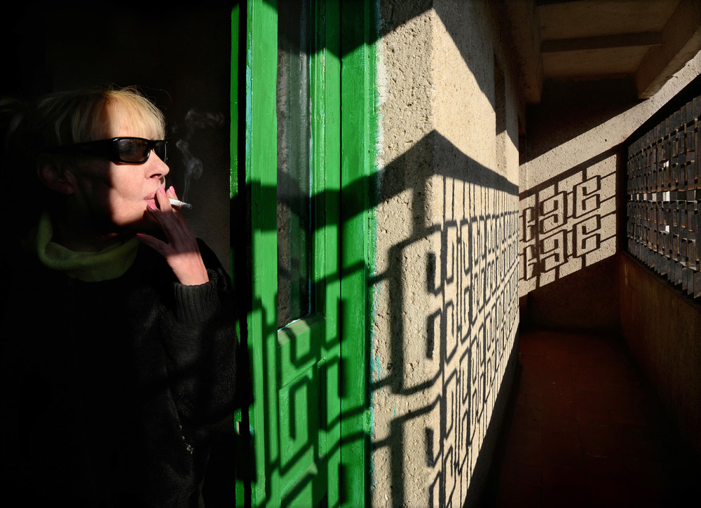 Фотографія женщина на балконе / Синельников Александр / photographers.ua