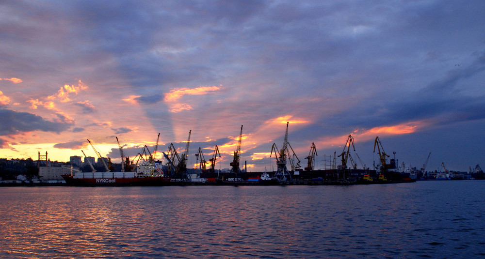 Фотографія закат в порту / Синельников Александр / photographers.ua
