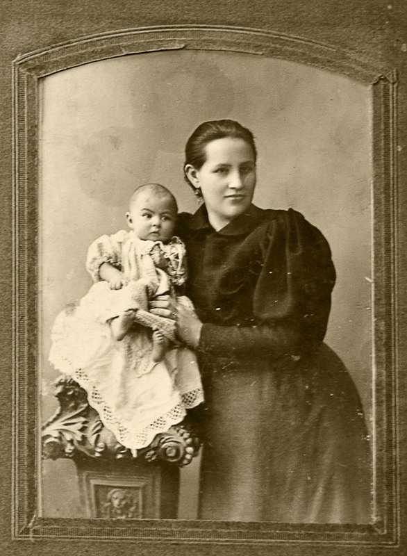 Фотографія Дед и прабабушка (1910 г.) / Валерьян Бек / photographers.ua