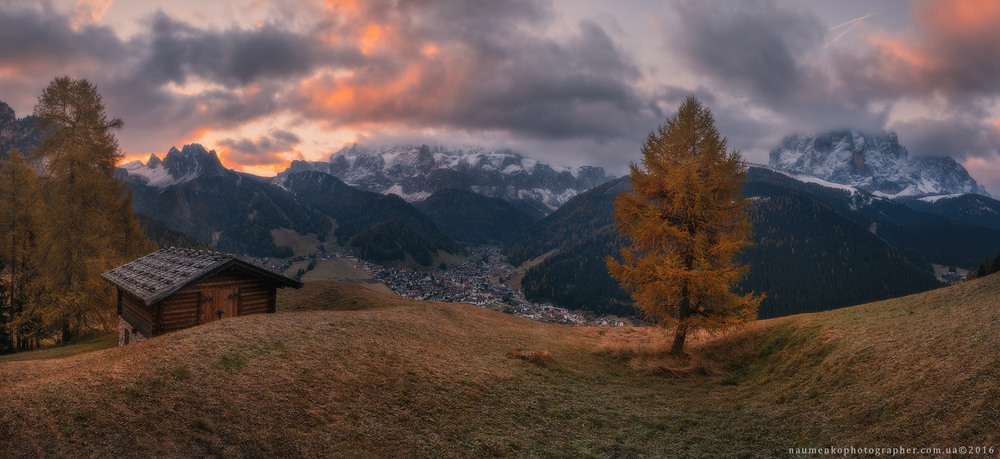 Фотографія Италия. Доломиты. Утренняя панорама деревни Selva di Val Gardena / Александр Науменко / photographers.ua