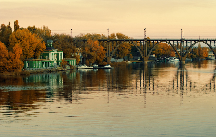 Фотографія Лодочная станция и железнодорожный мост / Елена Гапон / photographers.ua