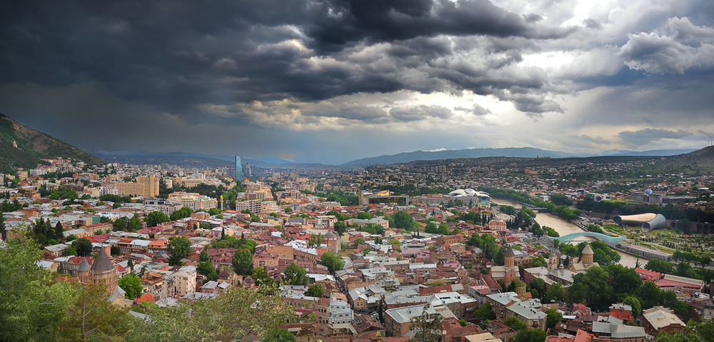 Фотографія Солнечный Тбилиси в хмурую погоду / Завриева / photographers.ua