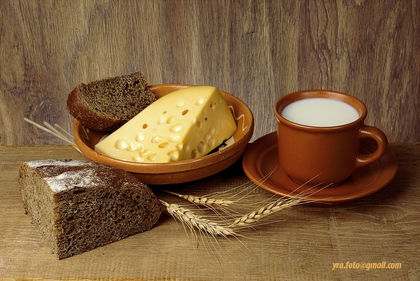 Фотографія Хлеб, сыр и молоко / Юрий Жёлтышев / photographers.ua