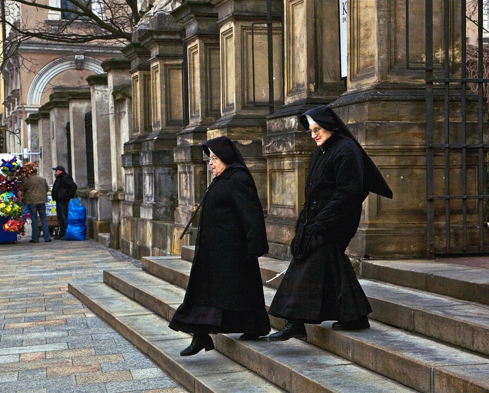 Фотографія Монашки після служби богові... Краків, Польща / Анатоль Тишкевич / photographers.ua