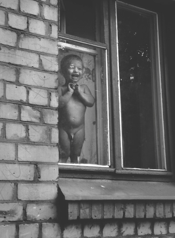 Фотографія *Малыш в окне* или *Карлсон возвращается* / Андрей Трошев / photographers.ua