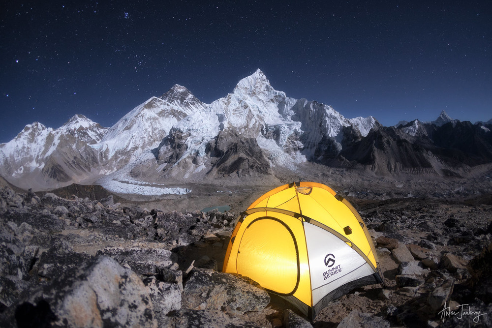 Фотографія А из нашего окошка видно Эверест немножко / Ночь на вершине Кала Паттар (5 643 м) / Антон Янковой / photographers.ua