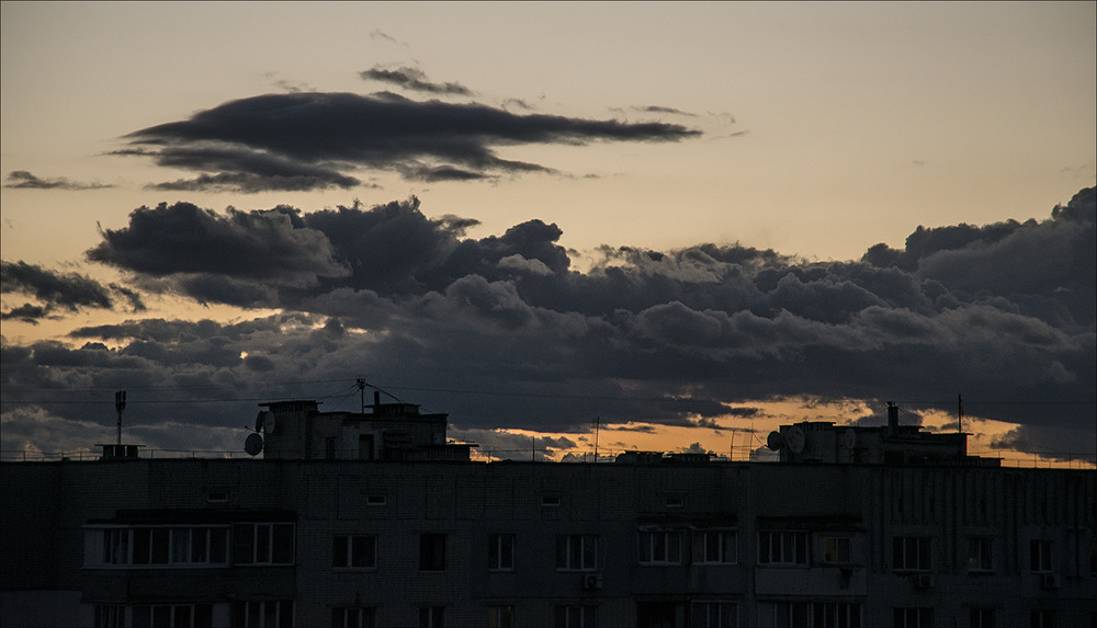 Фотографія Тучи над городом стали...(с) / Юрий Васильев / photographers.ua