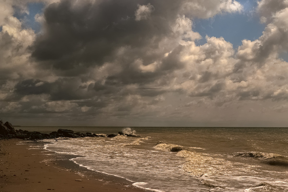 Фотографія Rain clouds over the Sea / Valery Kalmykov / photographers.ua