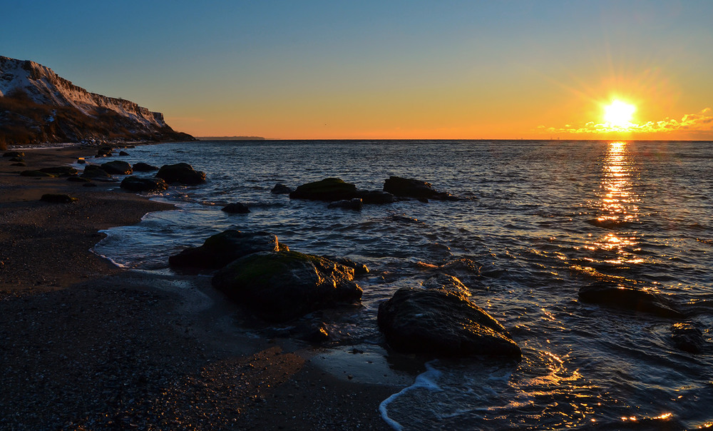 Фотографія Bright Morning Over the Sea / Valery Kalmykov / photographers.ua
