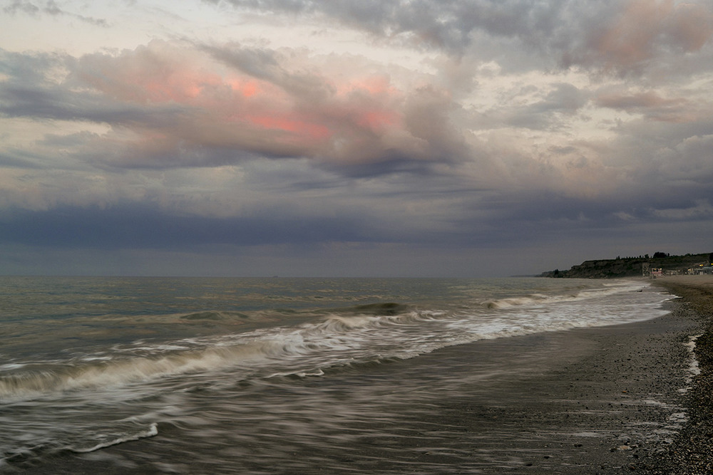 Фотографія Early morning on a deserted beach / Valery Kalmykov / photographers.ua