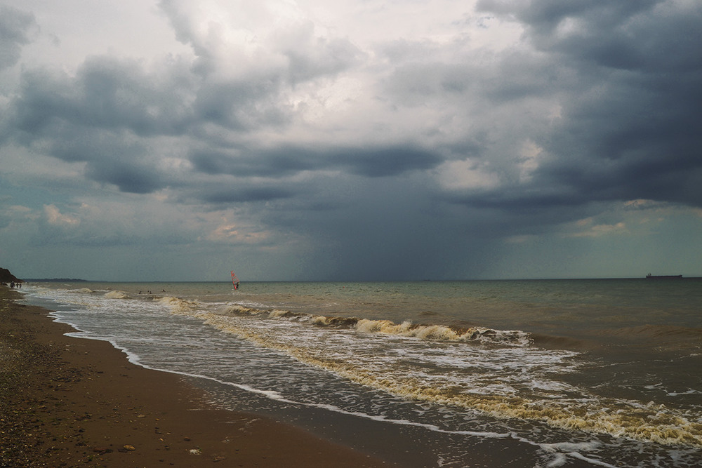 Фотографія Rain Clouds over the Sea / Valery Kalmykov / photographers.ua