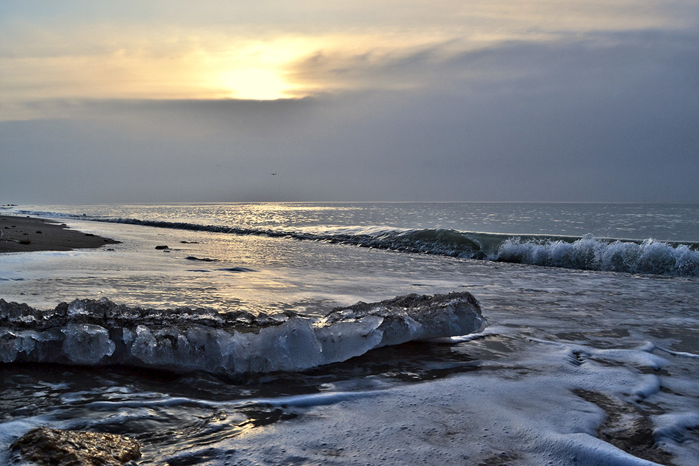Фотографія Remnants of Ice on the Coast / Valery Kalmykov / photographers.ua