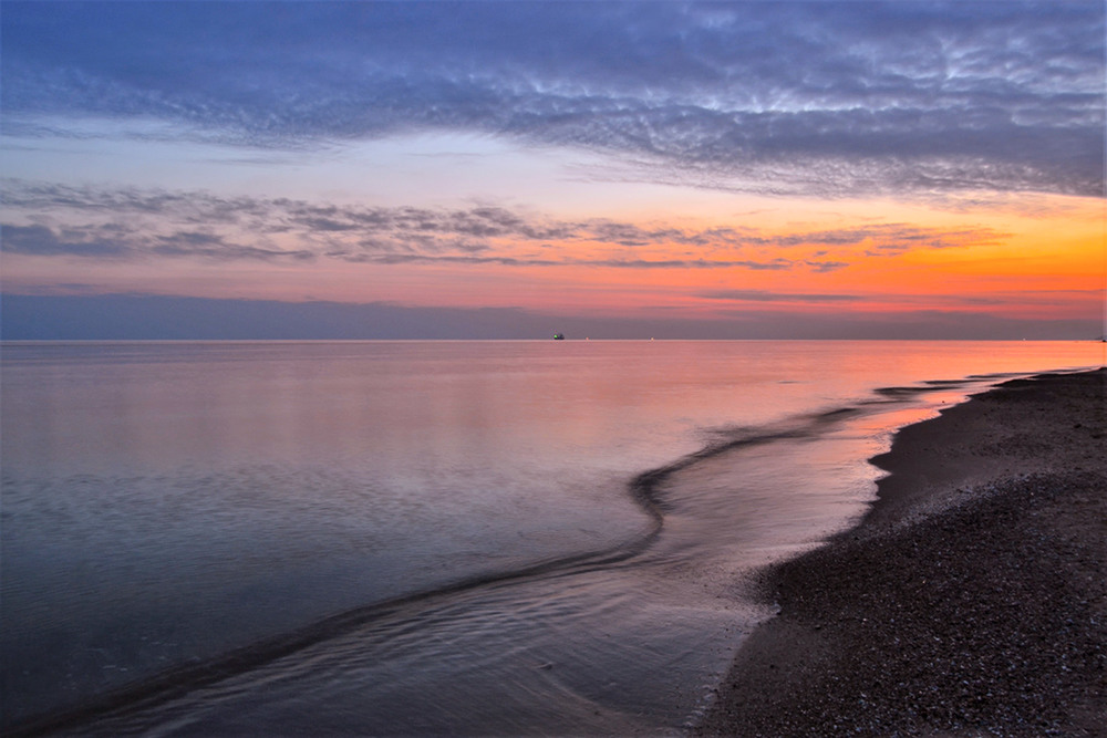 Фотографія The sun has already hidden behind the horizon / Valery Kalmykov / photographers.ua