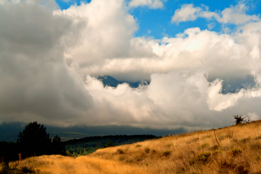 Фотографія Ватно-молочные облака... / Terai LAPRADE / photographers.ua