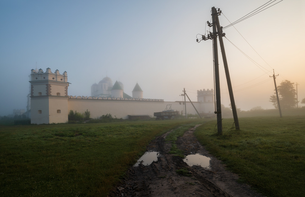 Фотографія біля монастиря... / Микола Шахманцір / photographers.ua