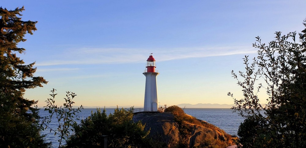 Фотографія Маяк Пойнт-Аткiнсон. / Ольга / photographers.ua