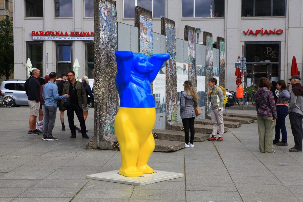 Фотографія Ведмедик біля Берлінського муру. / Ольга / photographers.ua