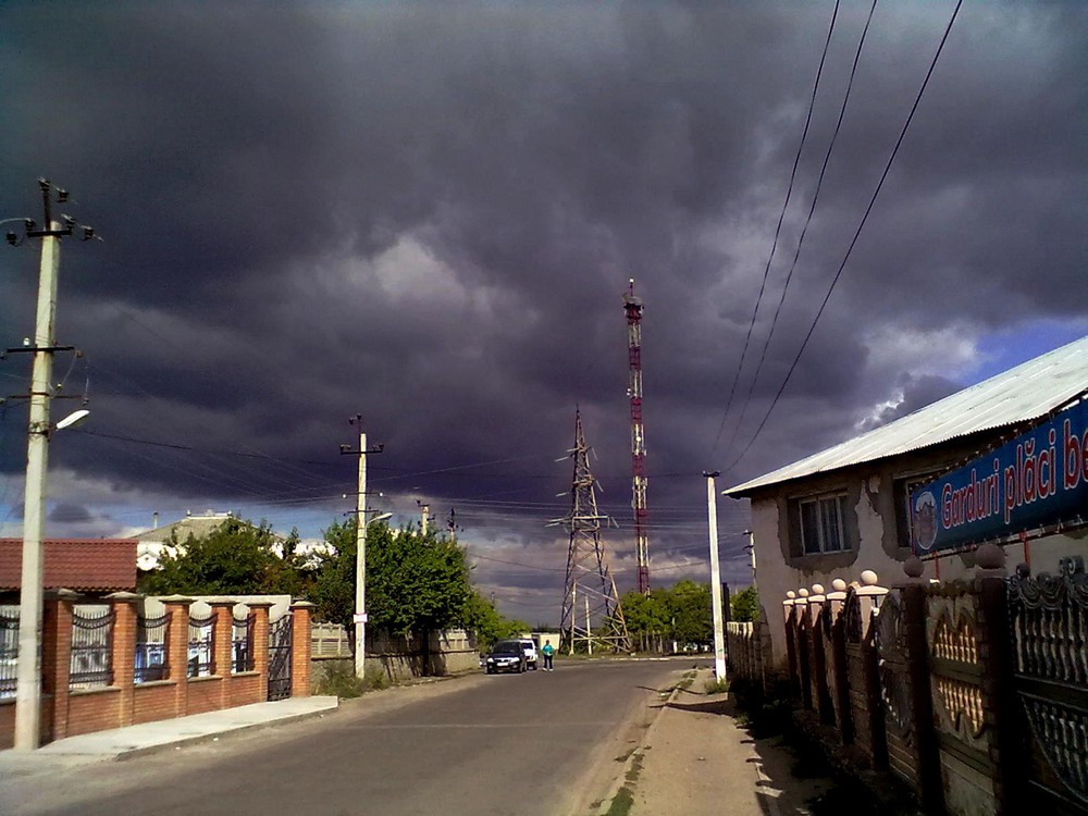 Фотографія Улица и осенние облака. / Андрей Балабуха / photographers.ua
