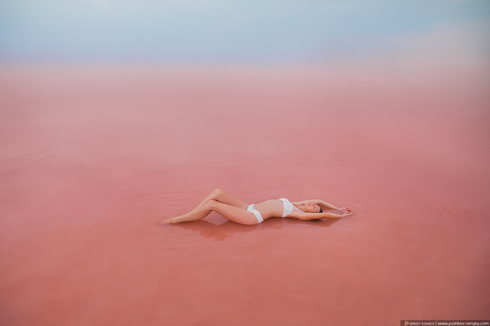 Фотографія Фотосессия на розовом озере в Крыму #2 / Сергей Юшков / photographers.ua