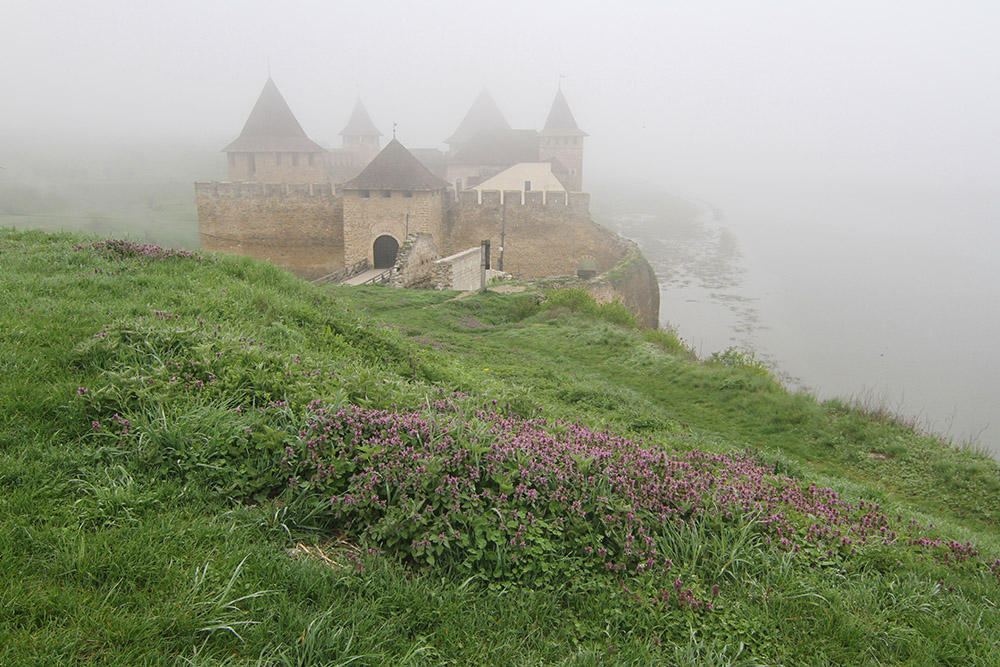 Фотографія Крепость в утреннем тумане / Потемкина Оксана / photographers.ua