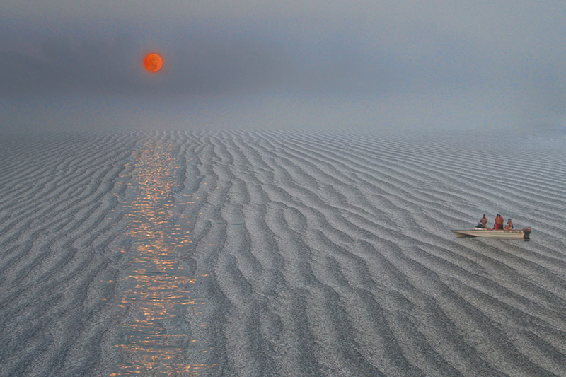 Фотографія Пульсирующая луна встает над засыпающим морем / Михаил Демиденко / photographers.ua