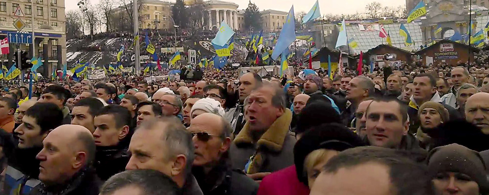 Фотографія Майдан виконує славень України / Михаил Демиденко / photographers.ua