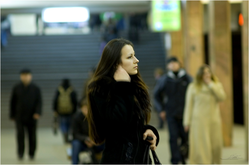 Фотографія Случайный портрет прекрасной незнакомки в метро / Юрий Ежов / photographers.ua