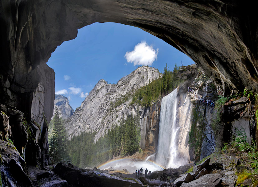 Фотографія водопад Vernal Fall из под арки около него / Виктор Игумнов / photographers.ua