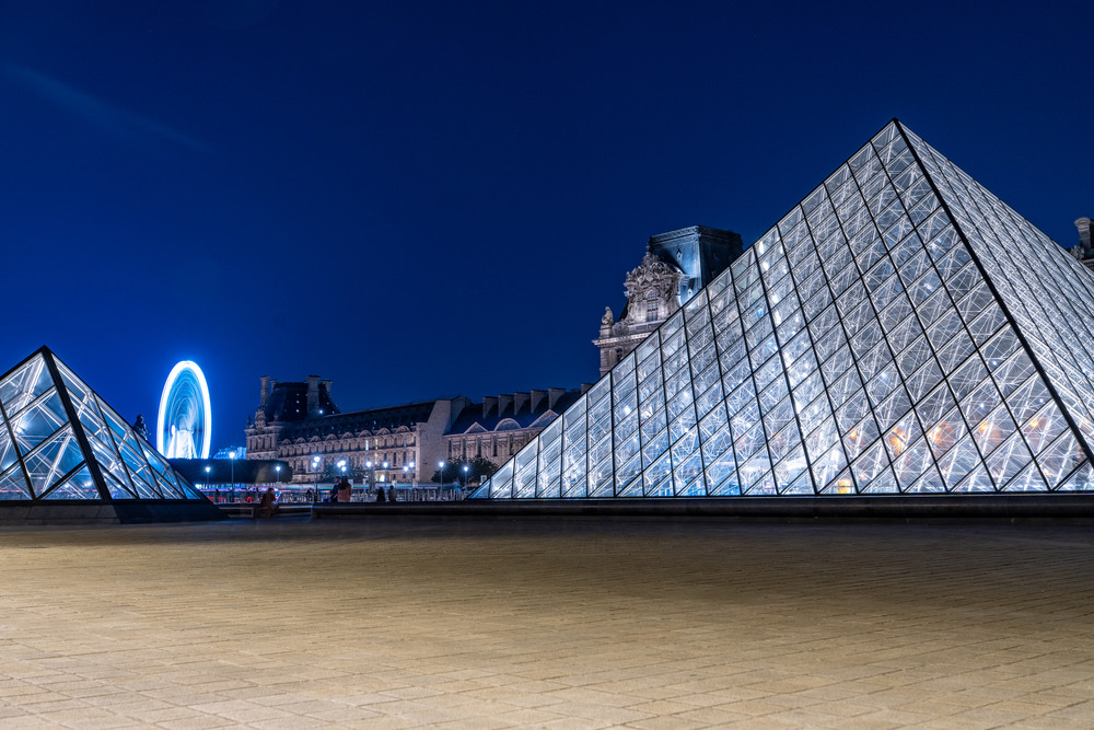 Фотографія The Louvre Museum in Paris at Night / Andrii 0111 / photographers.ua