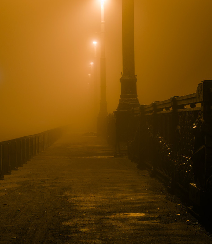 Фотографія И снова ночь, туман, фонарь... / Глеб Якимов / photographers.ua