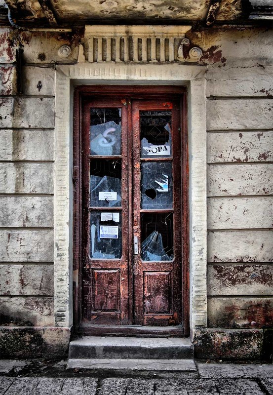 Фотографія звичайні двері, звичайного будинку / #nestorfotkav / photographers.ua