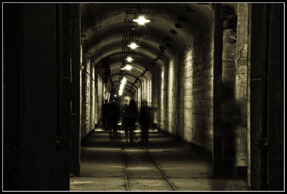 Фотографія тени подземелий... / Илья Лихачёв / photographers.ua