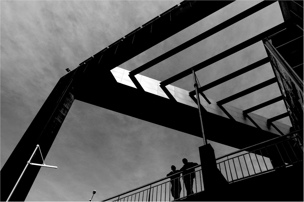 Фотографія СВІТЛО МАЛЮЄ, ТІНЬ ПІДКРЕСЛЮЄ. Кути і паралелі. / Edward / photographers.ua