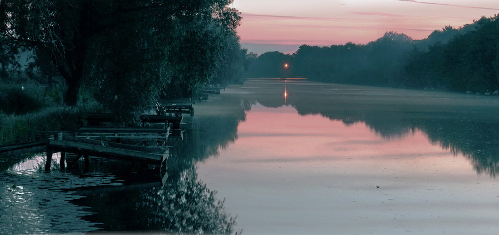 Фотографія Там за рікою, у затінку дерев / Petro H. / photographers.ua