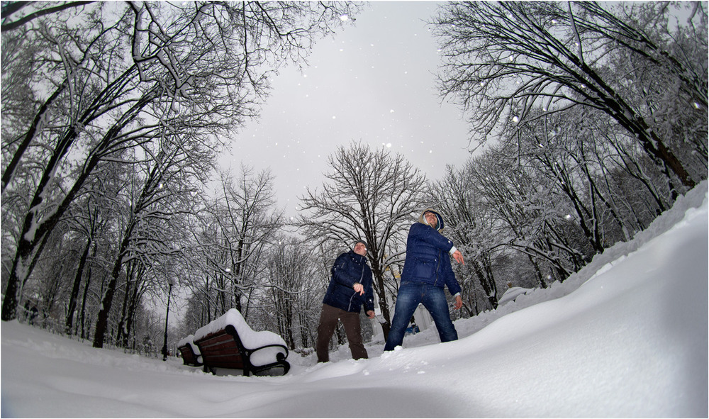 Фотографія Синхронное "снежкобросание" / Сергей Гурин / photographers.ua