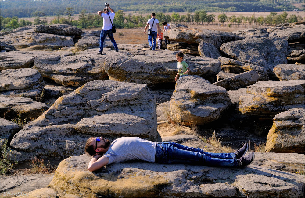Фотографія Кам'яна могила.Спілкування з людьми... / Stanislav / photographers.ua