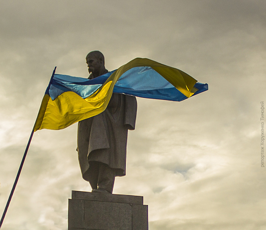 Фотографія Митинг вокруг памятника Шевченко.. / Тимофей Хоруженко / photographers.ua