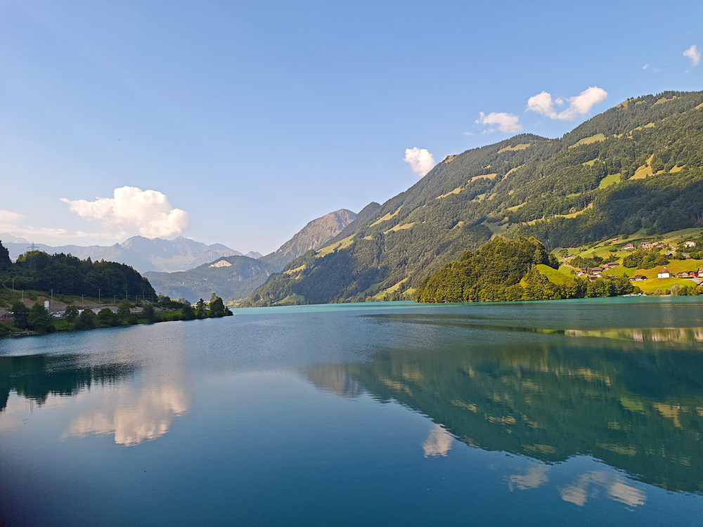 Фотографія Озеро в лесу  -Швейцария.. / Igor Gomelskyy / photographers.ua