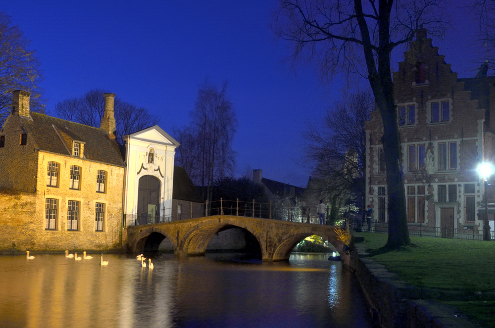 Фотографія Bruges by night. / Johny Hemelsoen / photographers.ua