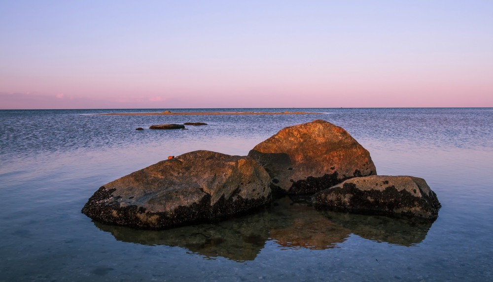 Фотографія Песчаный берег, море камни... / Загороднюк Юрий / photographers.ua