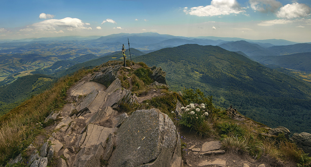 Фотографія З гори Пікуй є гарні оглядини всього карпаття, закарпаття, перекарпаття, прикарпаття. / Юрій Максименко / photographers.ua